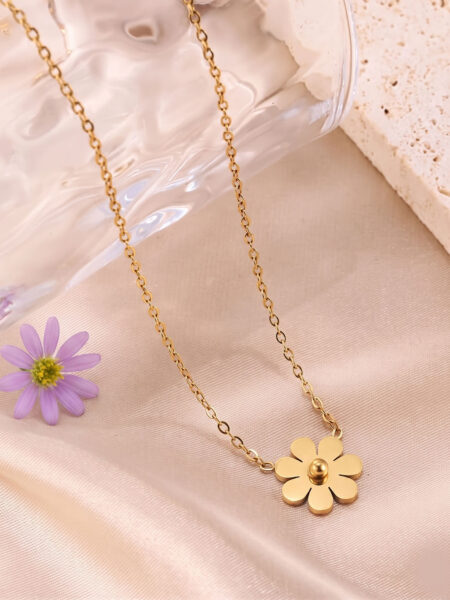 single flower necklace