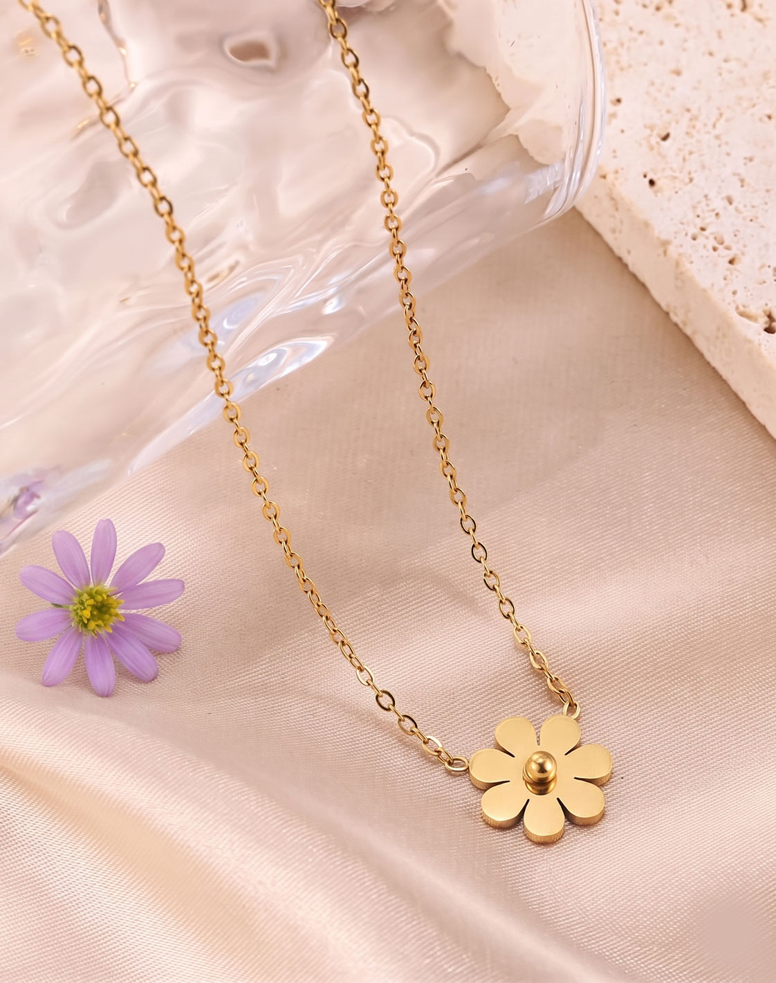 single flower necklace