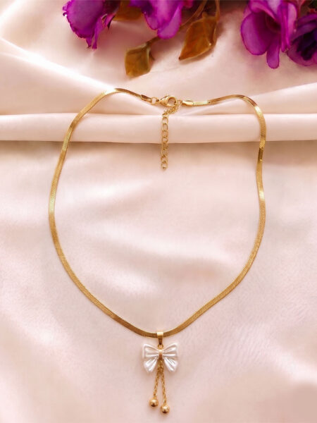 white bow pendant chain